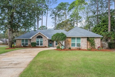 Beach Home For Sale in Niceville, Florida