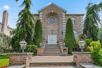 Beach Home For Sale in Whitestone, New York