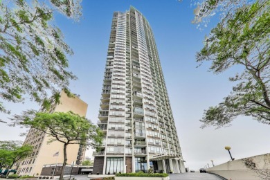 Beach Condo For Sale in Chicago, Illinois