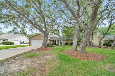 Beach Home Sale Pending in Niceville, Florida
