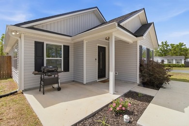 Beach Home Active Under Contract in Crawfordville, Florida