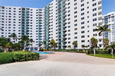 Beach Condo For Sale in Hollywood, Florida