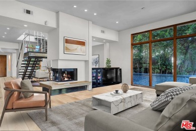 Beach Home For Sale in Santa Monica, California