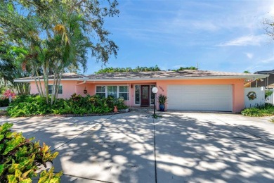 Beach Home For Sale in St. Petersburg, Florida