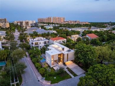 Beach Home For Sale in Key Biscayne, Florida
