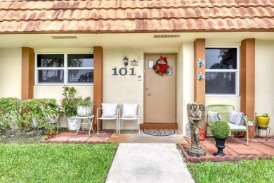 Beach Condo For Sale in West Palm Beach, Florida