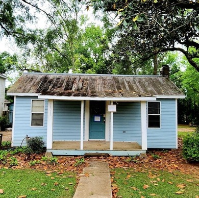 Beach Home For Sale in Tallahassee, Florida