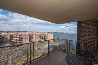 Beach Apartment Off Market in Beechhurst, New York