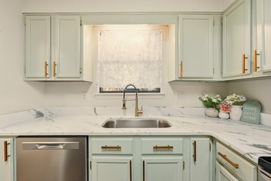 Beach Townhome/Townhouse For Sale in Fort Walton Beach, Florida