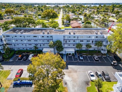 Beach Condo For Sale in Oakland Park, Florida