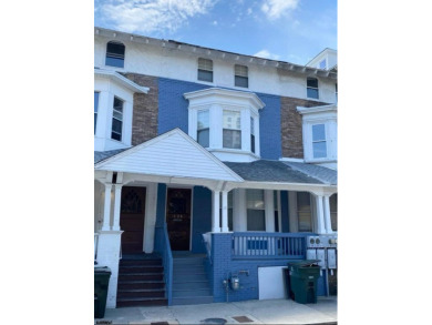 Beach Townhome/Townhouse For Sale in Atlantic City, New Jersey