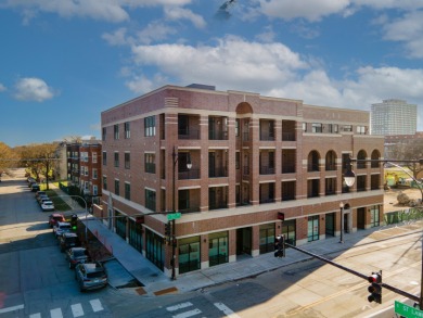 Beach Condo For Sale in Chicago, Illinois