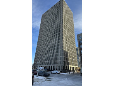 Beach Home Active Under Contract in Chicago, Illinois