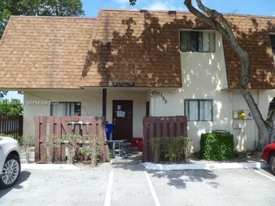 Beach Townhome/Townhouse For Sale in North Lauderdale, Florida