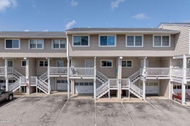 Beach Townhome/Townhouse For Sale in Carolina Beach, North Carolina