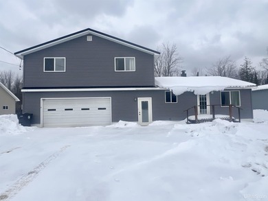 Beach Home For Sale in Escanaba, Michigan