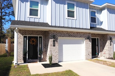 Beach Townhome/Townhouse Sale Pending in Fort Walton Beach, Florida