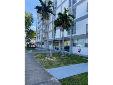 Beach Condo For Sale in Miami, Florida