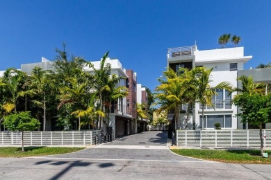 Beach Townhome/Townhouse For Sale in Fort Lauderdale, Florida