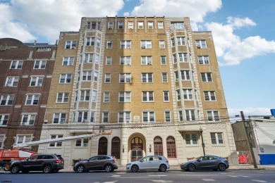 Beach Condo For Sale in Atlantic City, New Jersey