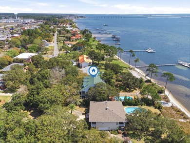 Beach Home For Sale in Navarre, Florida