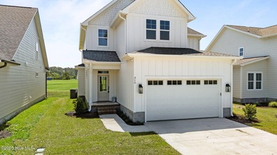 Beach Home For Sale in Beaufort, North Carolina