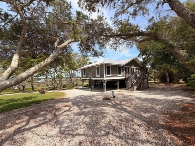 Beach Home For Sale in Cedar Key, Florida