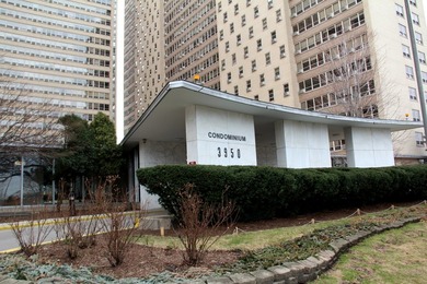 Beach Condo For Sale in Chicago, Illinois