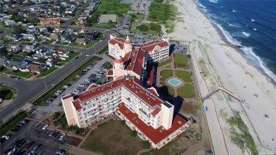 Beach Condo For Sale in Lido Beach, New York