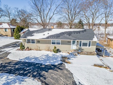 Beach Home Active Under Contract in Waukegan, Illinois