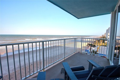 Beach Condo For Sale in New Smyrna Beach, Florida