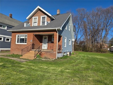 Beach Home For Sale in Conneaut, Ohio