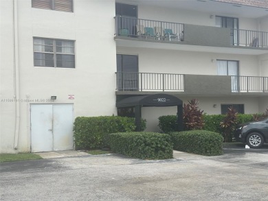 Beach Condo For Sale in Miami Shores, Florida