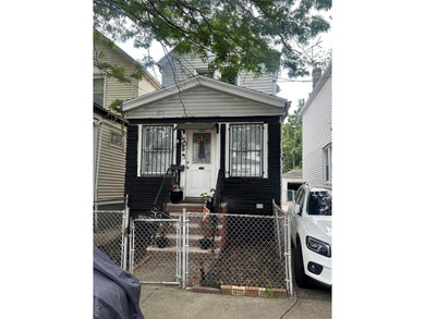 Beach Home Sale Pending in Jamaica, New York