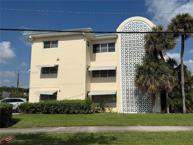 Beach Condo For Sale in Hallandale Beach, Florida