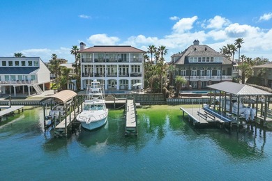 Beach Home For Sale in Destin, Florida