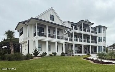 Beach Home For Sale in Pine Knoll Shores, North Carolina