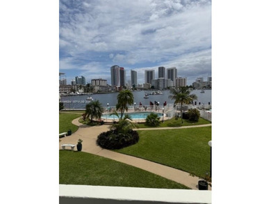 Beach Condo For Sale in Hallandale Beach, Florida