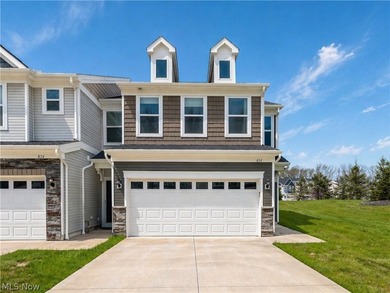 Beach Townhome/Townhouse For Sale in Westlake, Ohio