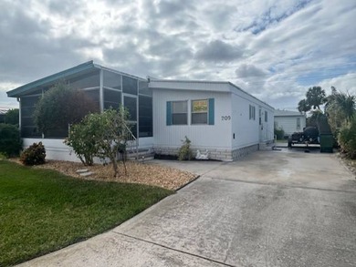 Beach Home For Sale in Bradenton, Florida