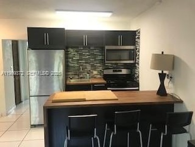 Beach Condo Sale Pending in Miami Beach, Florida