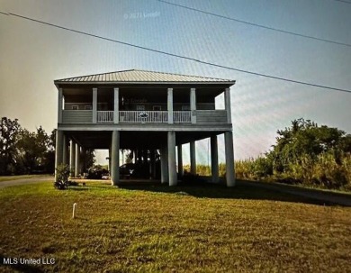 Beach Home For Sale in Ocean Springs, Mississippi