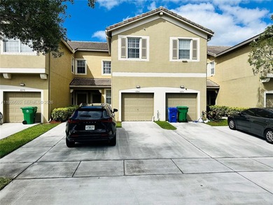 Beach Townhome/Townhouse For Sale in Miramar, Florida