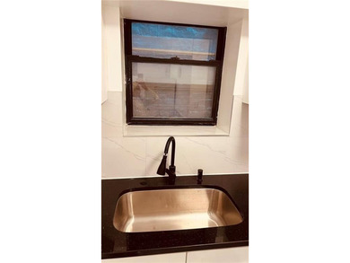 Beach Condo For Sale in Manhattan, New York