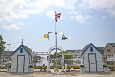 Beach Home For Sale in East Rockaway, New York