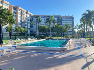 Beach Condo For Sale in Pembroke Pines, Florida