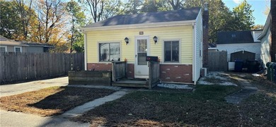 Beach Home Sale Pending in Warwick, Rhode Island