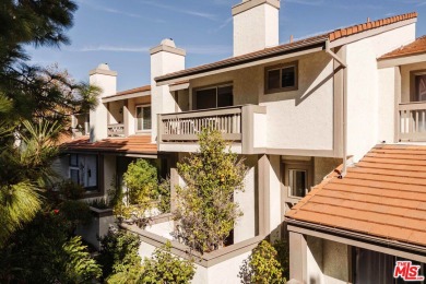Beach Condo For Sale in Pacific Palisades, California