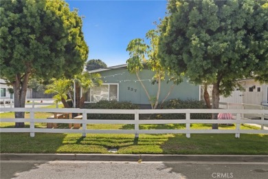 Beach Townhome/Townhouse Sale Pending in Costa Mesa, California