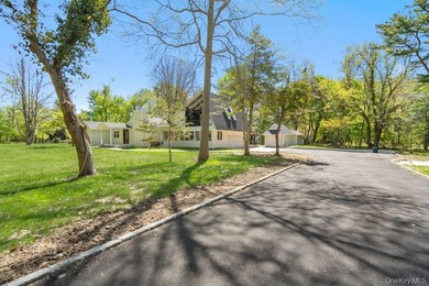 Beach Home For Sale in Cold Spring Harbor, New York
